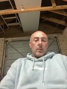Snapshot of Richmcgee chatting on 04/10/26, 07:40 Richmcgee online show from 04/10/26, 07:40