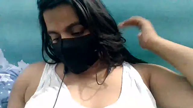 Snapshot of Vaani_Singha chatting on 06/11/26, 05:22 Vaani Singha online show from 06/11/26, 05:22