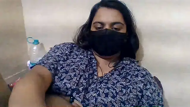Snapshot of Vaani_Singha chatting on 06/15/26, 07:05 Vaani Singha online show from 06/15/26, 07:05