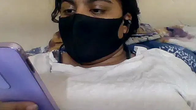 Snapshot of Vaani_Singha chatting on 06/17/26, 02:51 Vaani Singha online show from 06/17/26, 02:51