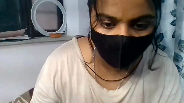 Snapshot of Vaani_Singha chatting on 07/24/26, 05:27 Vaani Singha online show from 07/24/26, 05:27