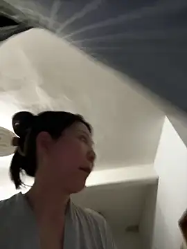 Snapshot of xiiuuff18 chatting on 05/14/26, 01:40 xiiuuff18 online show from 05/14/26, 01:40