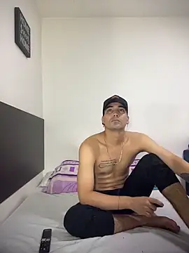 Snapshot of Deymon0777 chatting on 02/20/26, 04:09 Deymon0777 online show from 02/20/26, 04:09