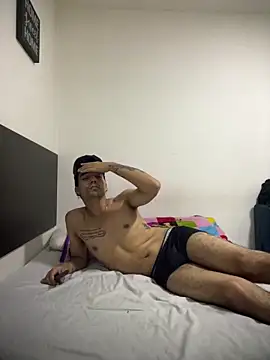 Snapshot of Deymon0777 chatting on 02/21/26, 06:42 Deymon0777 online show from 02/21/26, 06:42