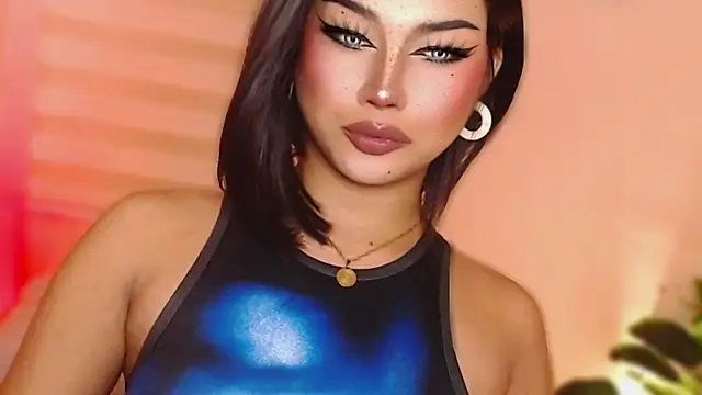 Snapshot of MissRumi_Hunter chatting on 11/11/25, 08:53 MissRumi Hunter online show from 11/11/25, 08:53