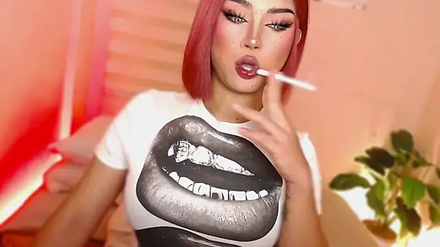 Snapshot of MissRumi_Hunter chatting on 12/01/25, 08:30 MissRumi Hunter online show from 12/01/25, 08:30