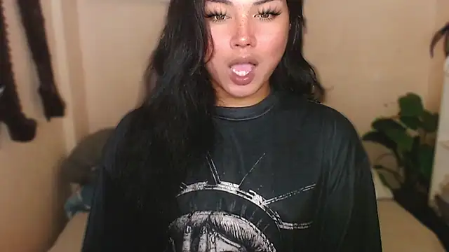 Snapshot of MissRumi_Hunter chatting on 01/06/26, 08:01 MissRumi Hunter online show from 01/06/26, 08:01