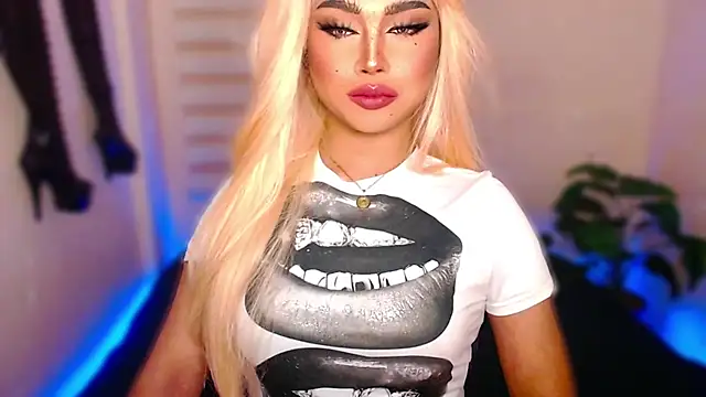 Snapshot of MissRumi_Hunter chatting on 02/19/26, 08:16 MissRumi Hunter online show from 02/19/26, 08:16