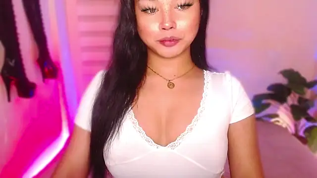 Snapshot of MissRumi_Hunter chatting on 02/27/26, 07:47 MissRumi Hunter online show from 02/27/26, 07:47