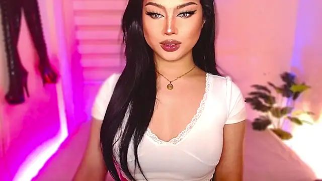 Snapshot of MissRumi_Hunter chatting on 03/06/26, 05:53 MissRumi Hunter online show from 03/06/26, 05:53