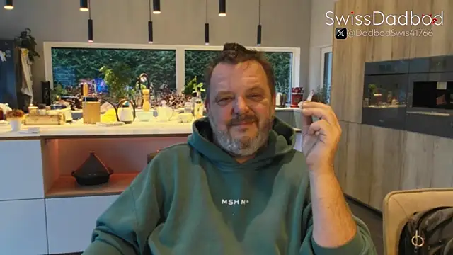 Snapshot of SwissDadbod chatting on 09/26/25, 05:06 SwissDadbod online show from 09/26/25, 05:06