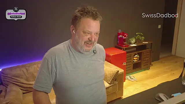 Snapshot of SwissDadbod chatting on 02/27/26, 05:24 SwissDadbod online show from 02/27/26, 05:24