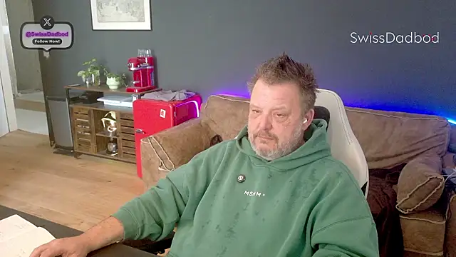 Snapshot of SwissDadbod chatting on 03/14/26, 02:11 SwissDadbod online show from 03/14/26, 02:11