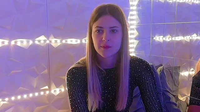 Aishha  online show from 12/18/25, 05:35