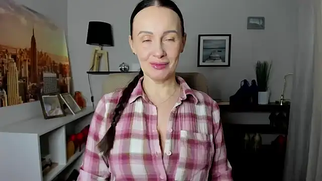 Velvet Jasmine online show from 03/05/26, 06:31