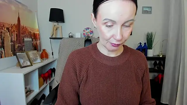 Velvet Jasmine online show from 03/17/26, 06:28