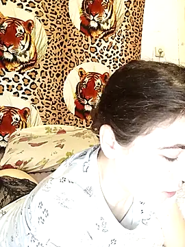 ToryTayler online show from 10/25/25, 10:12