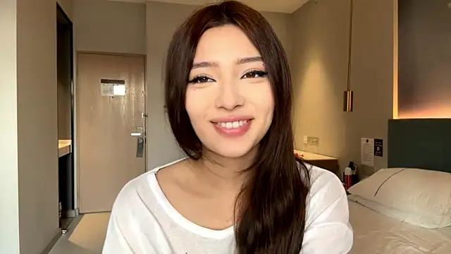 Snapshot of LaurelLeier chatting on 01/13/26, 07:35 LaurelLeier online show from 01/13/26, 07:35