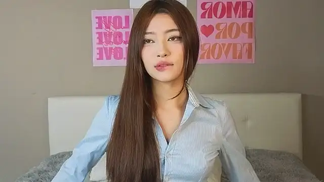 Snapshot of LaurelLeier chatting on 02/22/26, 09:08 LaurelLeier online show from 02/22/26, 09:08