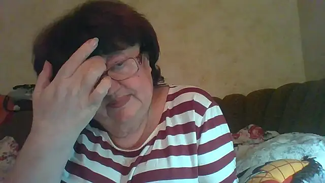 Snapshot of MilaSky5303 chatting on 10/07/25, 11:51 MilaSky5303 online show from 10/07/25, 11:51