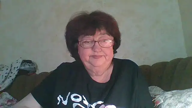 Snapshot of MilaSky5303 chatting on 10/10/25, 11:09 MilaSky5303 online show from 10/10/25, 11:09