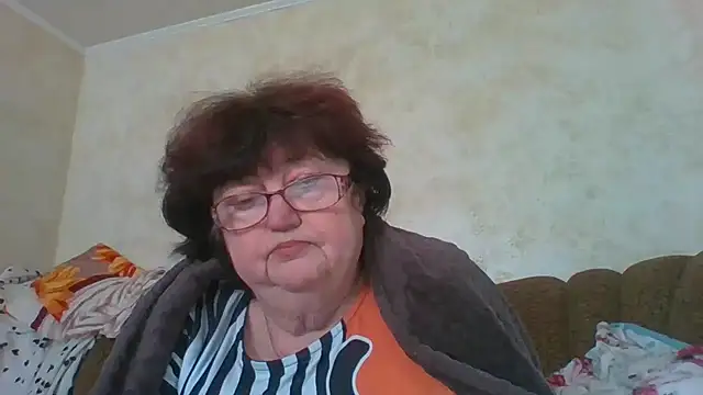 Snapshot of MilaSky5303 chatting on 10/15/25, 11:54 MilaSky5303 online show from 10/15/25, 11:54