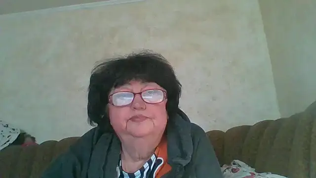 Snapshot of MilaSky5303 chatting on 11/03/25, 08:59 MilaSky5303 online show from 11/03/25, 08:59