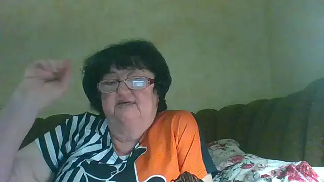 Snapshot of MilaSky5303 chatting on 11/03/25, 09:05 MilaSky5303 online show from 11/03/25, 09:05