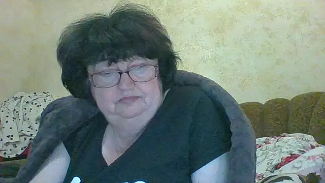 Snapshot of MilaSky5303 chatting on 11/08/25, 11:14 MilaSky5303 online show from 11/08/25, 11:14