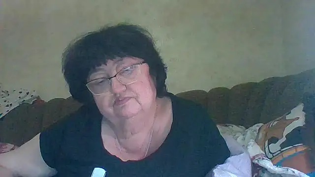 Snapshot of MilaSky5303 chatting on 11/22/25, 08:19 MilaSky5303 online show from 11/22/25, 08:19