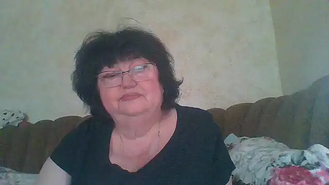 Snapshot of MilaSky5303 chatting on 11/23/25, 08:25 MilaSky5303 online show from 11/23/25, 08:25