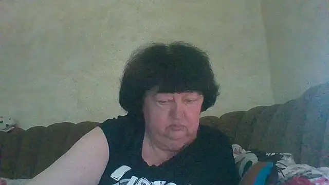 Snapshot of MilaSky5303 chatting on 11/28/25, 09:23 MilaSky5303 online show from 11/28/25, 09:23