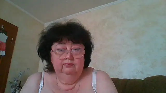 Snapshot of MilaSky5303 chatting on 07/17/26, 11:50 MilaSky5303 online show from 07/17/26, 11:50