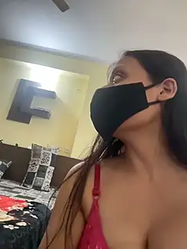 Snapshot of indianshycouple chatting on 03/08/26, 05:17 indianshycouple online show from 03/08/26, 05:17