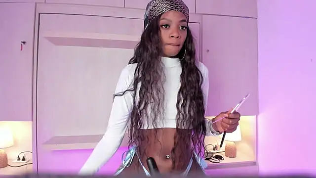 Stefannyevans  online show from 03/13/26, 01:40