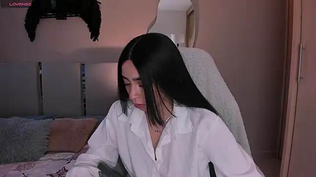 Snapshot of EmystarX chatting on 05/22/26, 11:10 EmystarX online show from 05/22/26, 11:10
