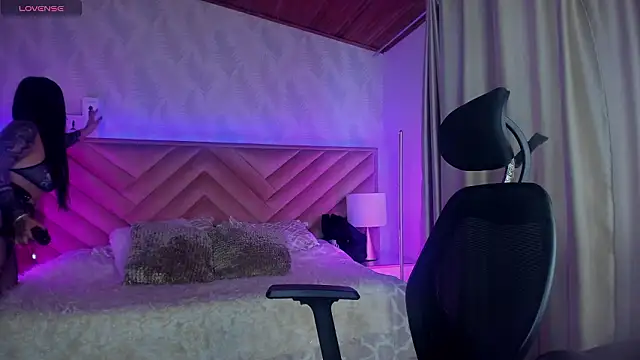  raven black online show from 02/25/26, 01:21