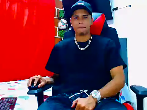 cristian tayron1 online show from 06/12/26, 07:40