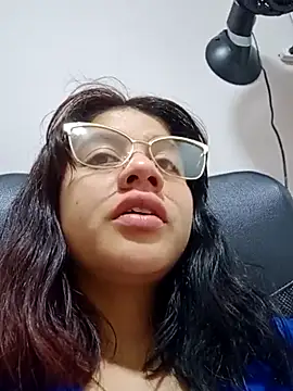 Snapshot of Julieth_brown_ chatting on 09/28/25, 12:10 Julieth brown online show from 09/28/25, 12:10