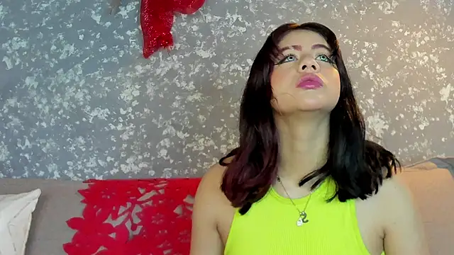 Julieth brown  online show from 11/23/25, 12:27