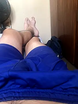 Snapshot of jmmm140793 chatting on 10/27/25, 05:28 jmmm140793 online show from 10/27/25, 05:28