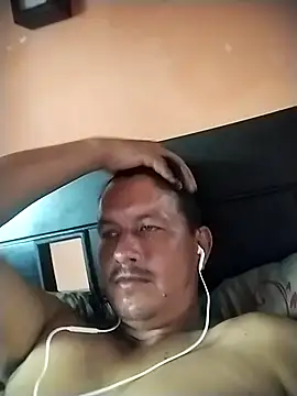 Snapshot of colombiano198720 chatting on 09/19/25, 07:36 colombiano198720 online show from 09/19/25, 07:36