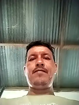 Snapshot of colombiano198720 chatting on 09/21/25, 04:08 colombiano198720 online show from 09/21/25, 04:08