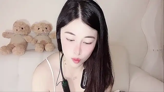LuLu-Moon online show from 09/23/25, 01:03