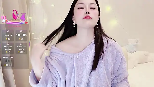 Snapshot of LuLu-Moon chatting on 02/24/26, 09:46 LuLu-Moon online show from 02/24/26, 09:46