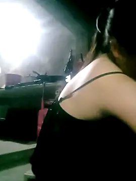 Snapshot of Maymay0033 chatting on 11/03/25, 10:53 Maymay0033 online show from 11/03/25, 10:53