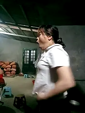 Snapshot of Maymay0033 chatting on 11/04/25, 11:04 Maymay0033 online show from 11/04/25, 11:04