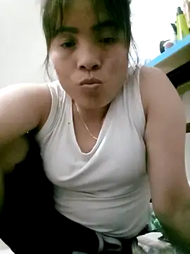 Snapshot of Maymay0033 chatting on 11/11/25, 12:16 Maymay0033 online show from 11/11/25, 12:16