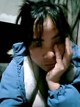 Snapshot of Maymay0033 chatting on 11/12/25, 12:27 Maymay0033 online show from 11/12/25, 12:27