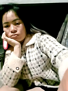 Snapshot of Maymay0033 chatting on 11/15/25, 09:00 Maymay0033 online show from 11/15/25, 09:00